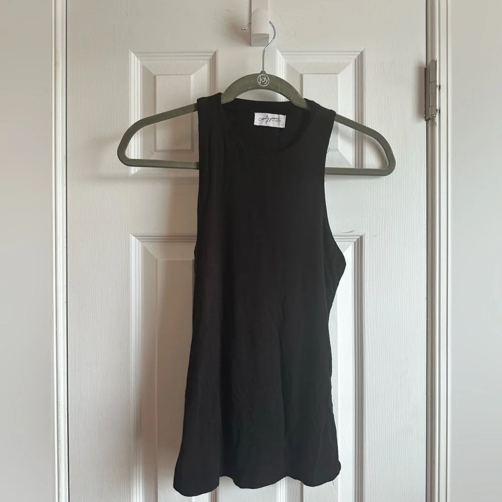 Carly Jean Los Angeles Eden Tank - Picture 2 of 3